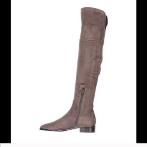 IVANKA TRUMP. LIKE  NEW